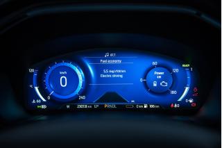 Ford Kuga PHEV: 225 ίπποι με κατανάλωση από 1,4lt/100km